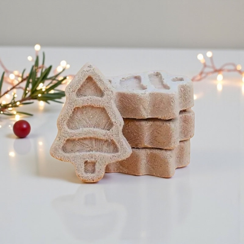 Freeze Dried Christmas Tree Treats (Chicken + Salmon)