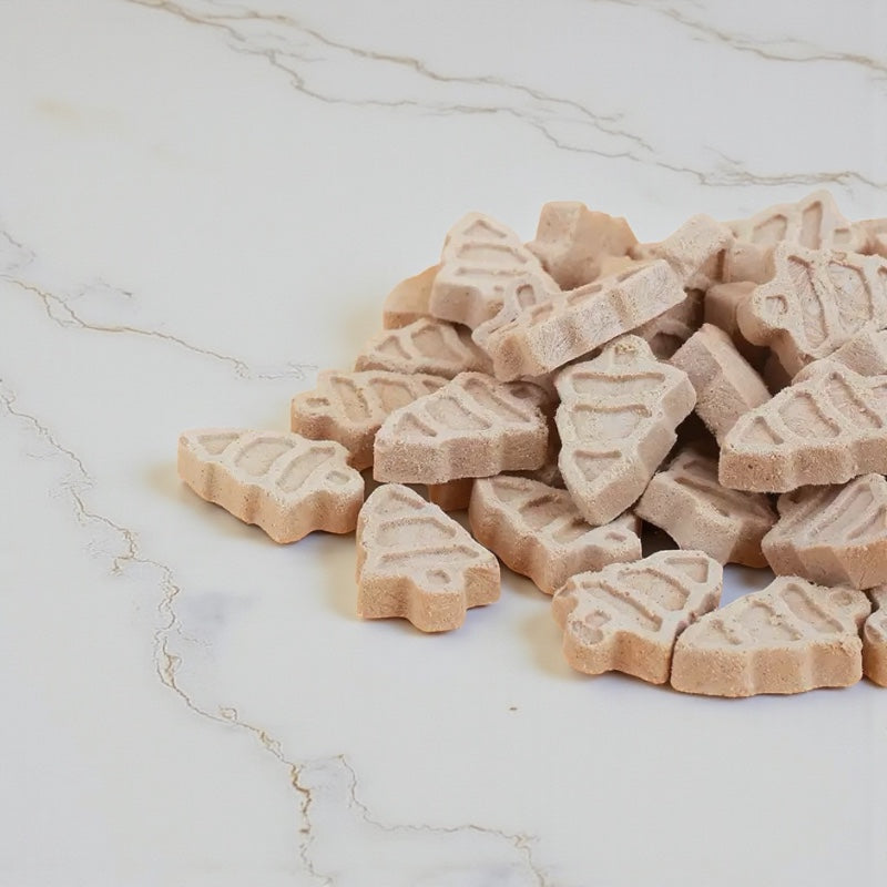 Freeze Dried Christmas Tree Treats (Chicken + Salmon)